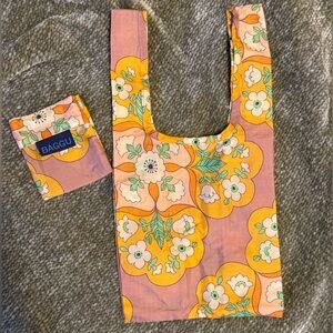 RARE mini baggu in medallion floral